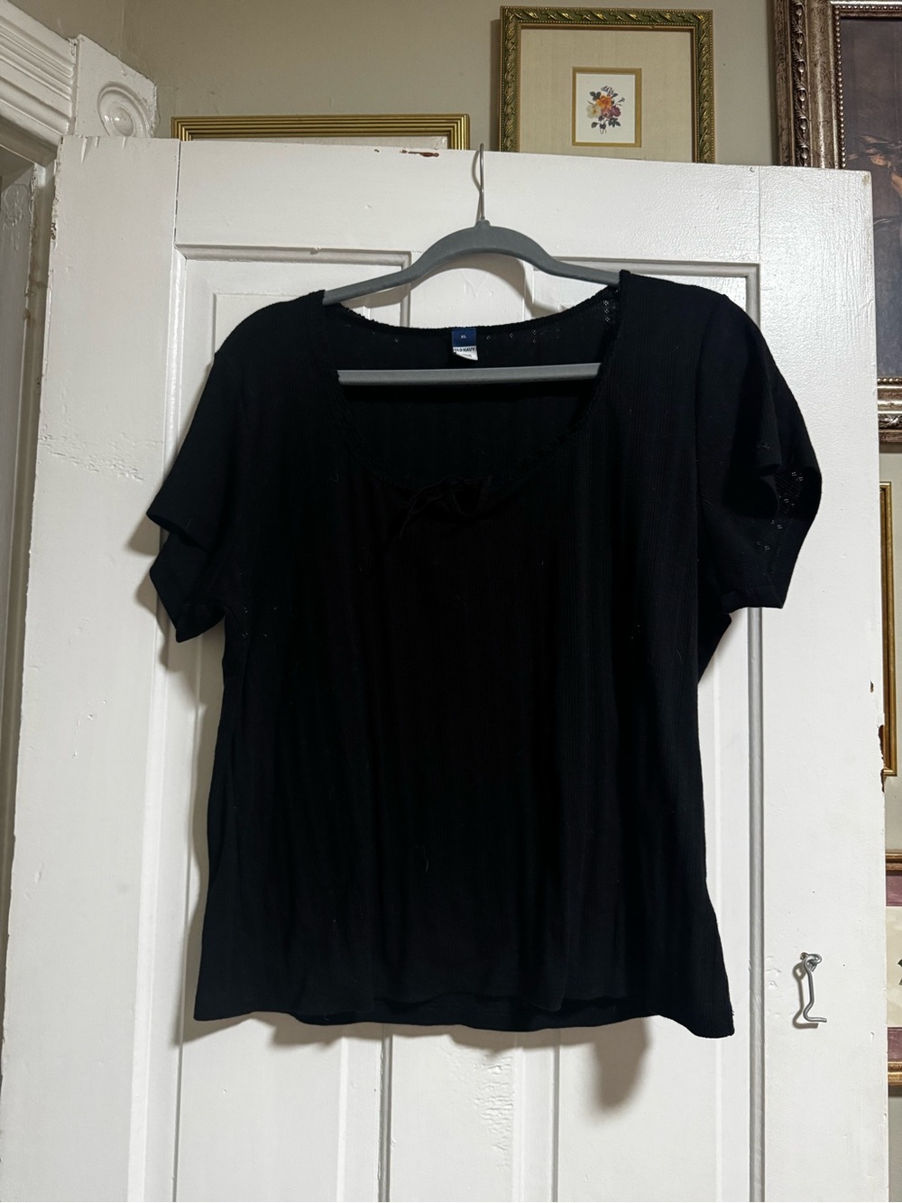 Old Navy Black Short Sleeve Scoop Neck Top